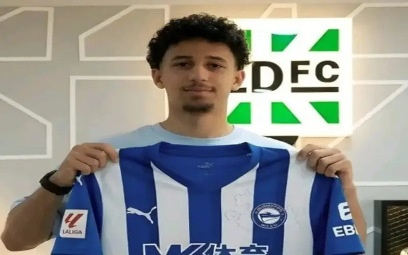 مصري جديد في الدوري الإسباني.. زد يعلن رحيل عمر ياسر إلى ديبورتيفو ألافيس